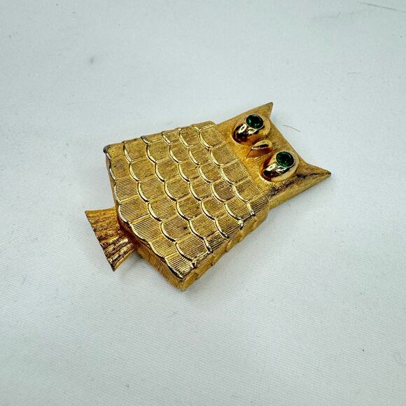Vintage Avon Owl Brooch Pin Gold Tone Green Eyes Solid Dry Perfume Holder Opens - Picture 3 of 6